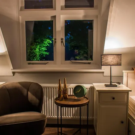 Puur & Simpel, Buitengewoon Vertoeven In De Brabantse Kempen Oda ve Kahvaltı Westerhoven