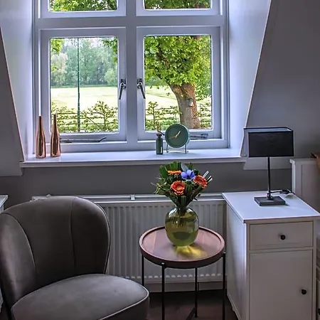 Puur & Simpel, Buitengewoon Vertoeven In De Brabantse Kempen * Westerhoven
